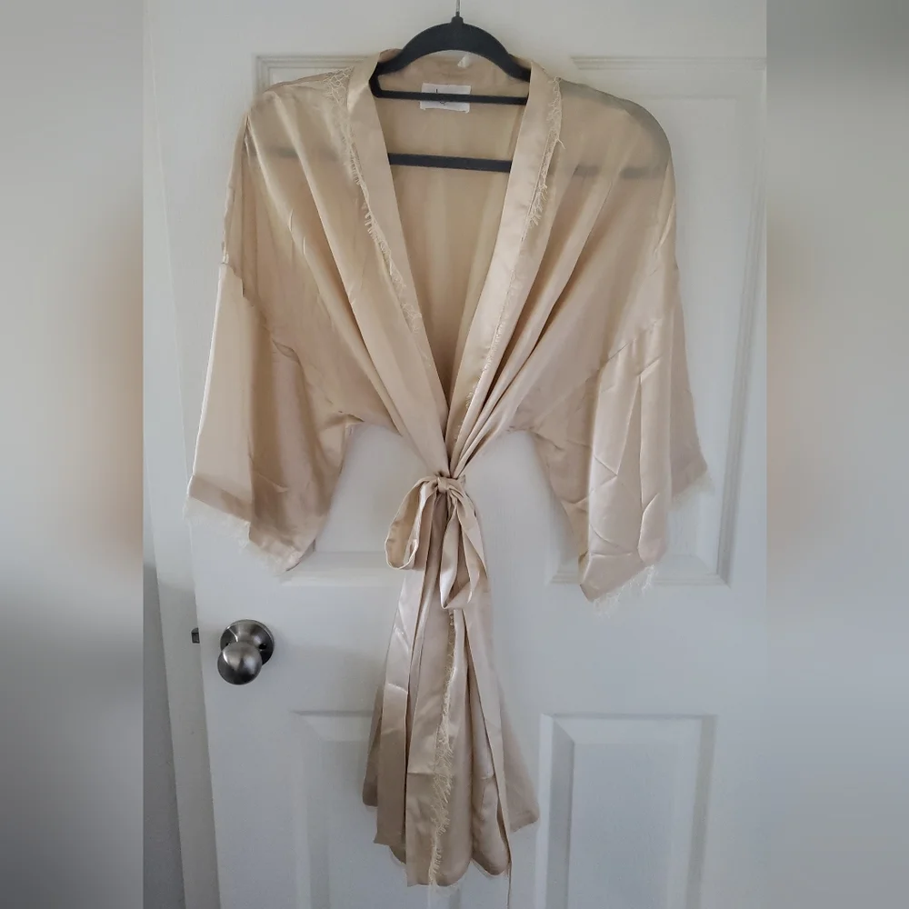 Real Silk Kimono - Picture 1 of 3